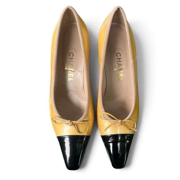 CHANEL Shoes - Vintage 1990s Chanel Patent Leather Cap-Toe Kitten Heels Gold Black  41